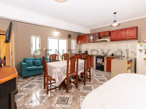 Casa en Venta con 1 cochera