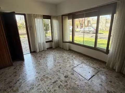 Casa en Venta en Alberdi, USD 120.000