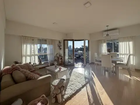 Departamento en Venta, 3 Ambientes Con Balcón y Cochera - Vicente López