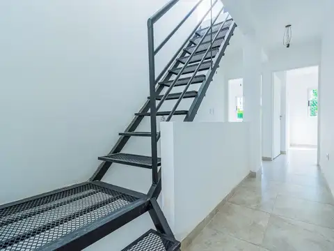 Depto Tipo Casa en Venta en Velez Sarsfield, USD 155.000