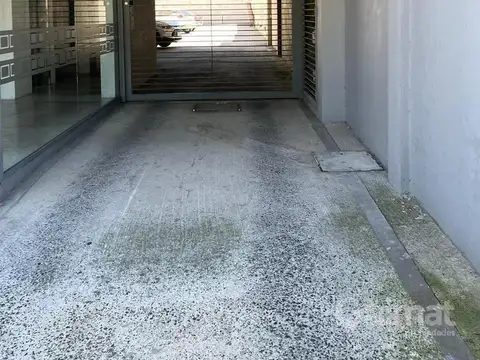 Cochera cubierta en el barrio de Devoto