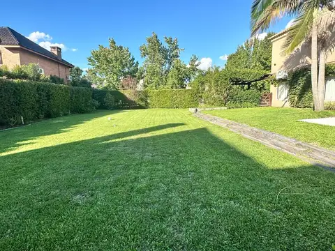 Terreno en Venta en Barrancas de San José, USD 185.000