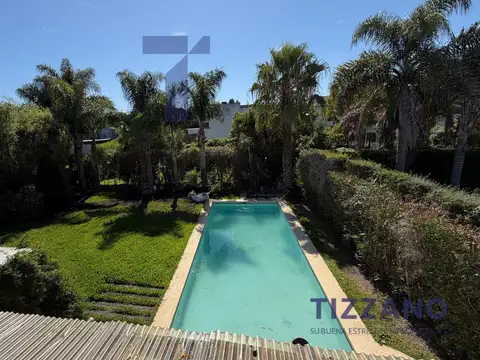 Casa 4 ambientes con 3 baños