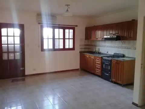 AV . URIBURU al 2900