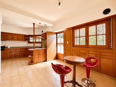Casa en Venta con 1 cochera