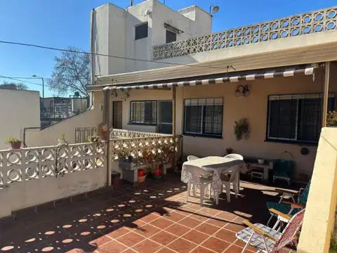 Depto Tipo Casa en Venta de 3 ambientes