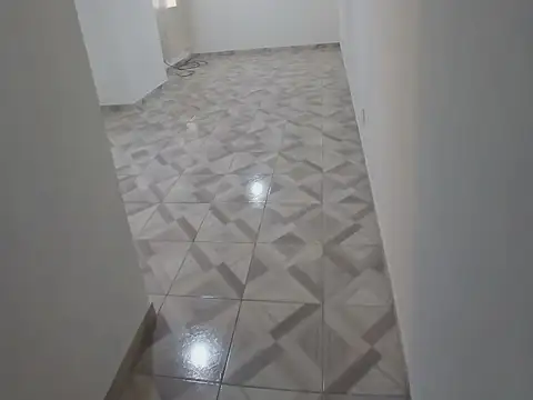 La Rioja 100, Piso 4
