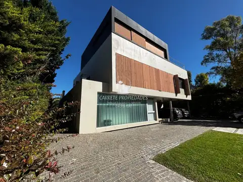 Casa Moderna en venta de 7 amb. y pileta. Barrio Solares del Talar. DonTorcuato