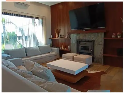Casa en Venta en Barrio Ecuestre, USD 1.200.000