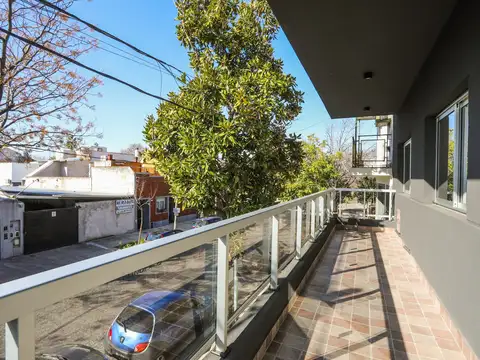 Depto Tipo Casa 3 ambientes con 2 baños