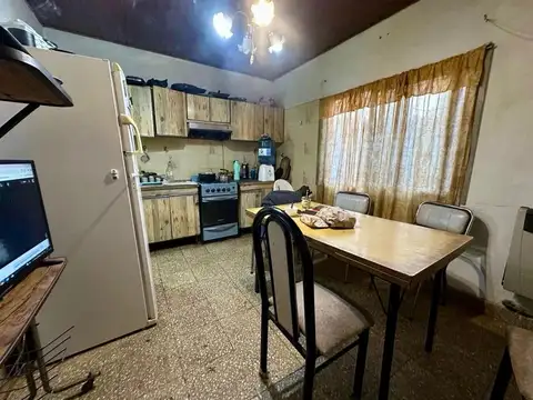 Casa 3 ambientes con 1 baño