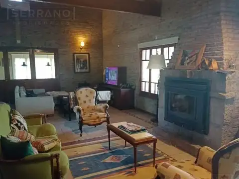 Casa 10 ambientes con 8 baños