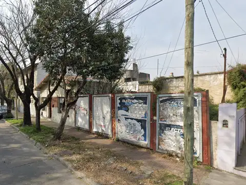 Lote en Olivos - Entre Av. Maipú y Francisco Uzal - Zonificación R2 