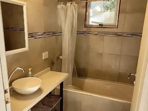 Depto Tipo Casa en Alquiler de 2 ambientes
