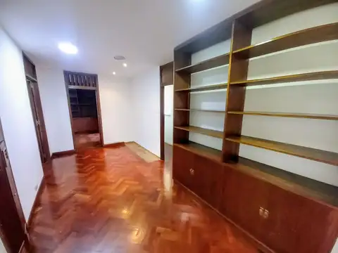 Oficina en Alquiler 61 años