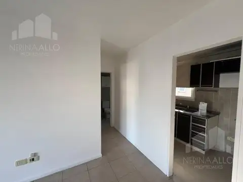 Departamento en Alquiler en Castelar Norte, $ 680.000