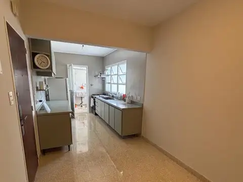 Departamento 5 ambientes con 2 baños