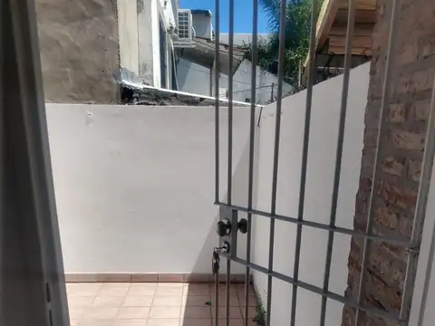 Casa en Alquiler con 1 cochera