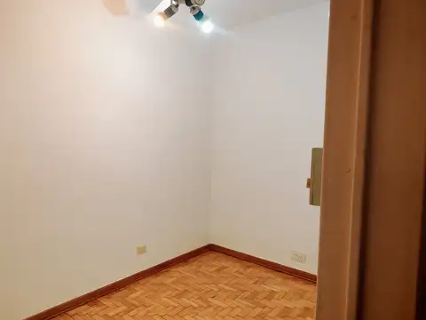 Excelente Departamento 3 AMB. A media cuadra Av. Santa fe. Apto profesional