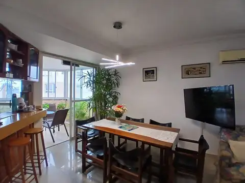 Departamento 4 ambientes con 2 baños