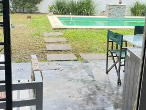Casa 5 ambientes con 2 baños