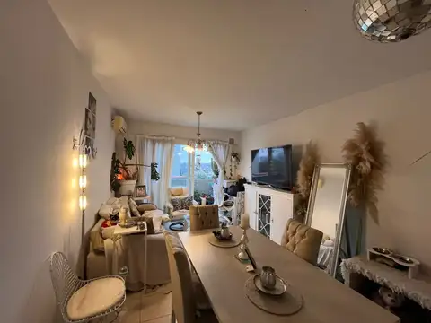 Liniers 1600, Piso 8