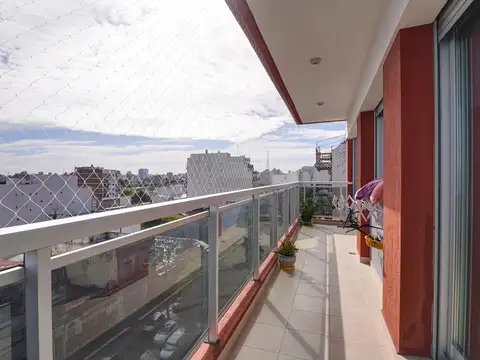 Venta departamento 4 ambientes c/cochera en Flores Norte