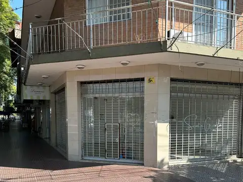 Local en Esc.-Centro