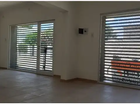 Local en Alquiler en Roldan, $ 370.000