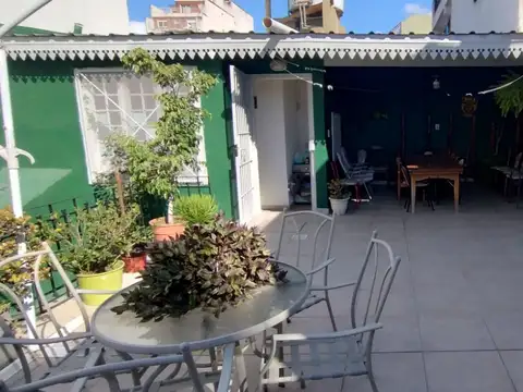 Casa 3 ambientes con 2 baños