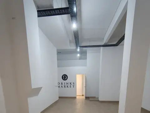 Local comercial en Recoleta de 130 m2 en excelente estado con sótano