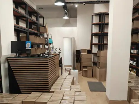 Local comercial en Recoleta de 130 m2 en excelente estado con sótano