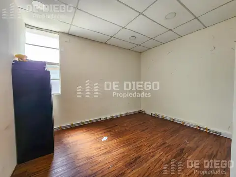 Oficina Monoambiente con 10 baños