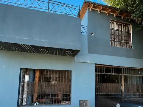 Casa 4 ambientes en Ituzaingó Sur
