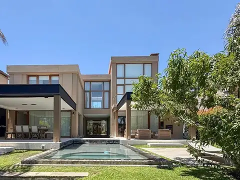 Vendo Casa en Barrio Cabos del Lago