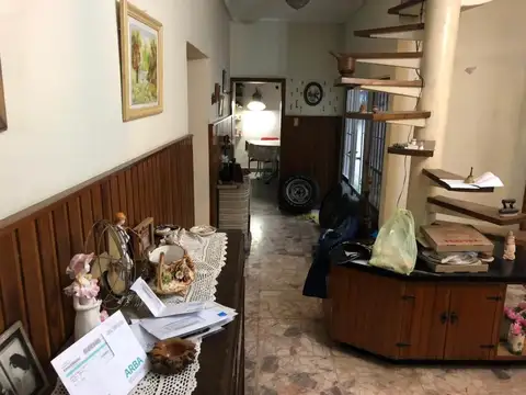 E Del Valle  Iberlucea 3115