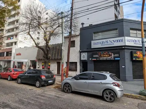 Terreno con CASA en VENTA  IBERLUCEA AL 3100, 