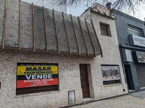 E Del Valle  Iberlucea 3115