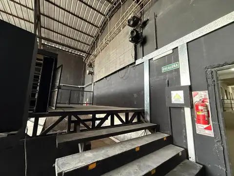 Avenida Brigadier General Juan Manuel de Rosas 16400