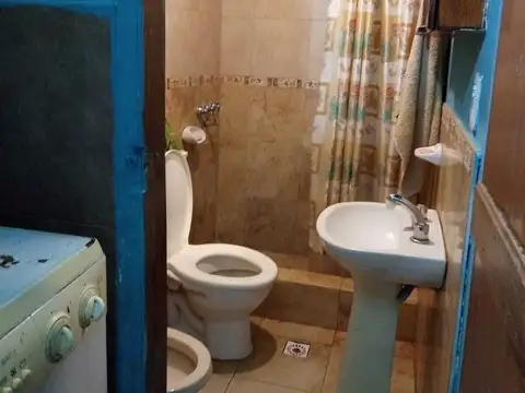 Casa 3 ambientes con 1 baño