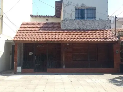 PH 3 AMB +DEPTO 2 AMB IDEAL DOS FAMILIAS-LANUS