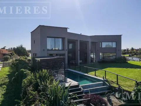 Apto credito Casa en venta Area 10 San Sebastian