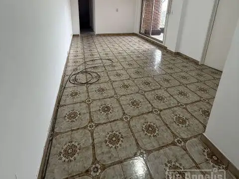 Oficina en Alquiler en Morón, $ 800.000