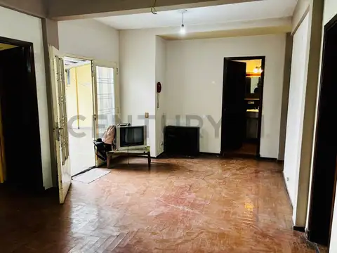 General pico 2400, Piso 0