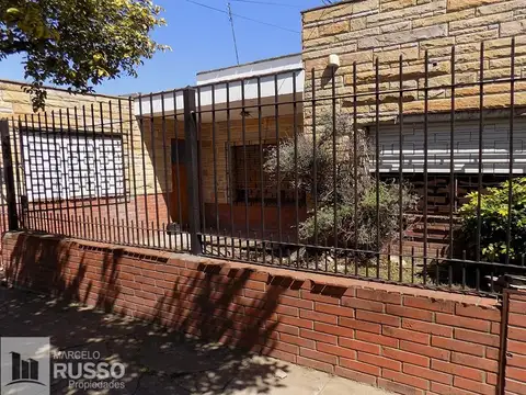 CASA 3 AMBIENTES c/ DEPENDENCIAS