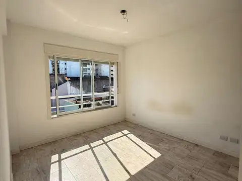 VENDE 3 AMB CON BALCON ATERRAZADO Y 3 COCHERAS - VILLA GRAL MITRE - APTO CREDITO