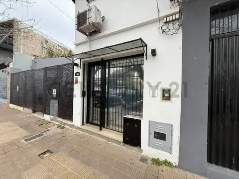 Andrés Rolón 200, Piso 268