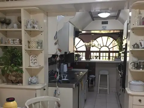 AV SALVADOR MARIA DEL CARRIL 5000