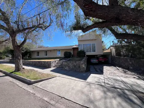 Casa en Venta en Mendoza, Capital