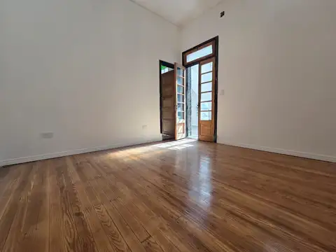 Depto Tipo Casa en Venta en Abasto, USD 149.000